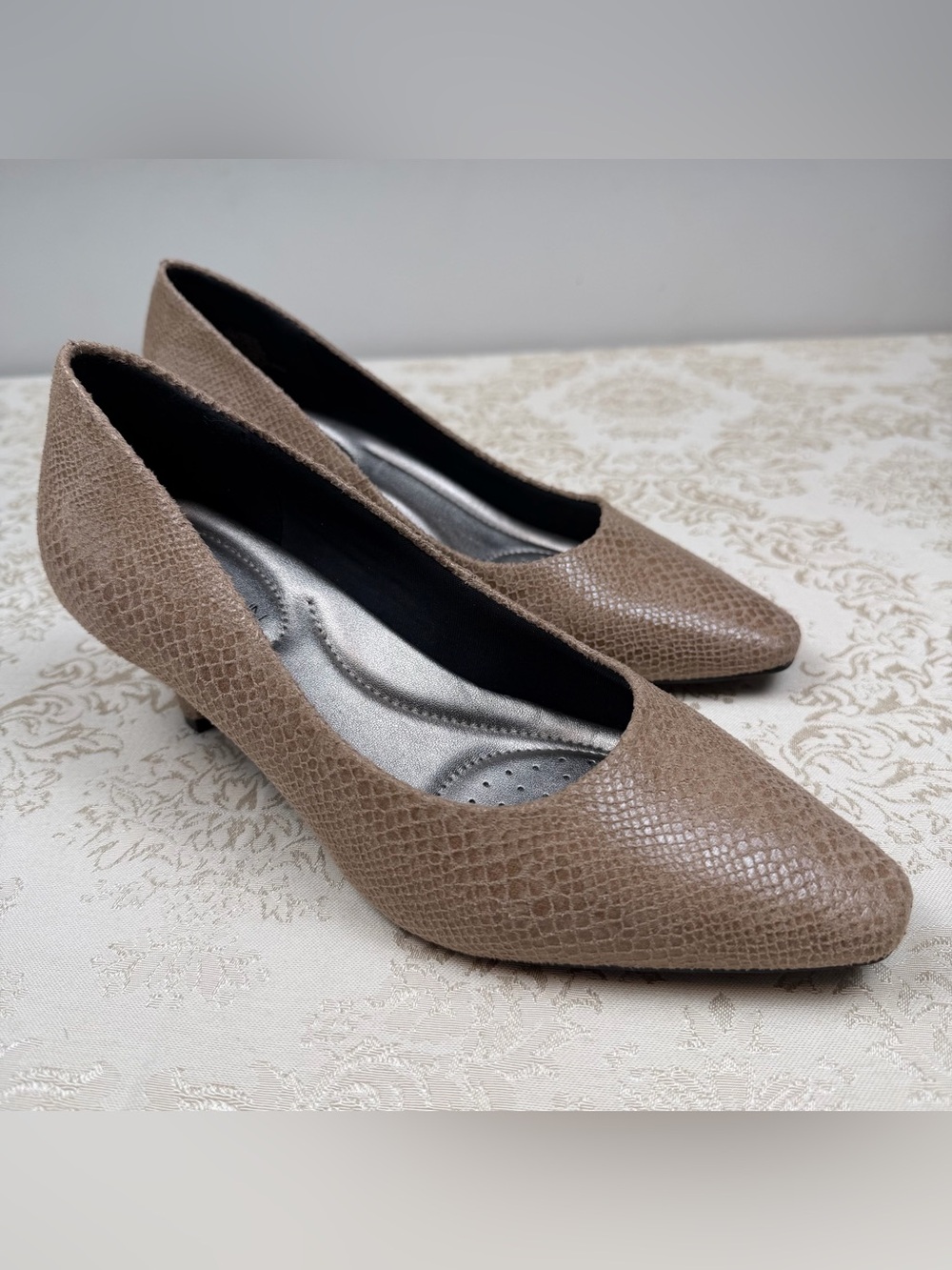Aubrey Lynn Women's Pointed Toe Snakeskin Pumps in Taupe, Tan, Comfortable